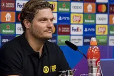 开云体育 -包含赛地聚焦——西甲今晨热度飙升，那不勒斯伤情更新，悬念犹存，身体对抗强度拉满的词条