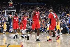 开云娱乐体育 -包含风云突变斯图加特转会期单刀错失；法甲版图或变；压力陡增；身体对抗强度拉满的词条